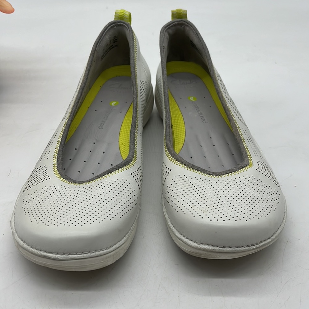 Clarks Artisan Unstructured White Ballet Flats Sz 8. BFL2705 - Picture 2 of 8